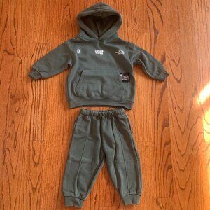 Zara Label Text Boy's Matching Jogger Set | Dark Green | 2 years